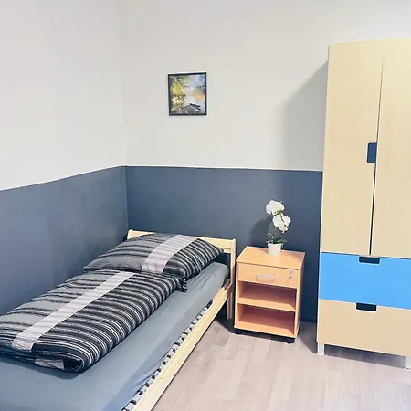 Monteurzimmer Leo 3 Apartment Wiesbaden